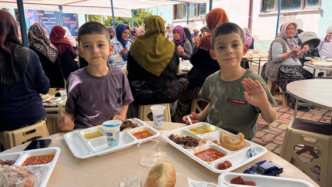 Konya'da vefalı torunlar, kahraman dedelerini unutmadı 8